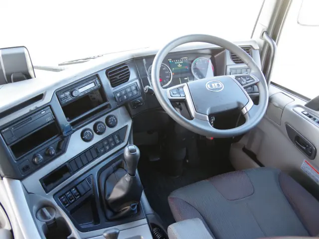 UD クオン 2PG-GK5AAB(2WD)の写真24