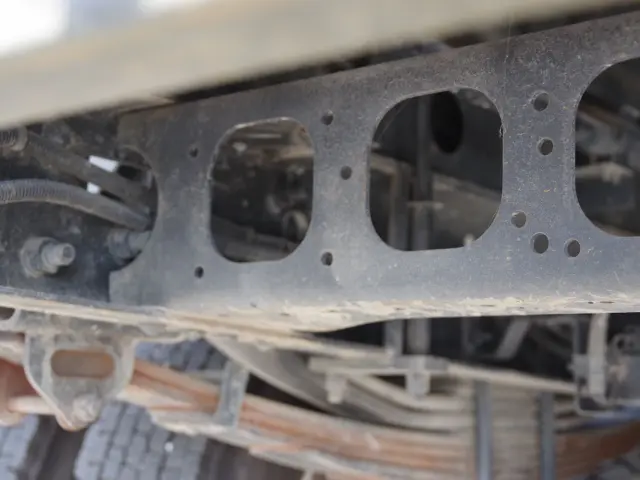 いすゞ フォワード TKG-FRR90S1(2WD)の写真22
