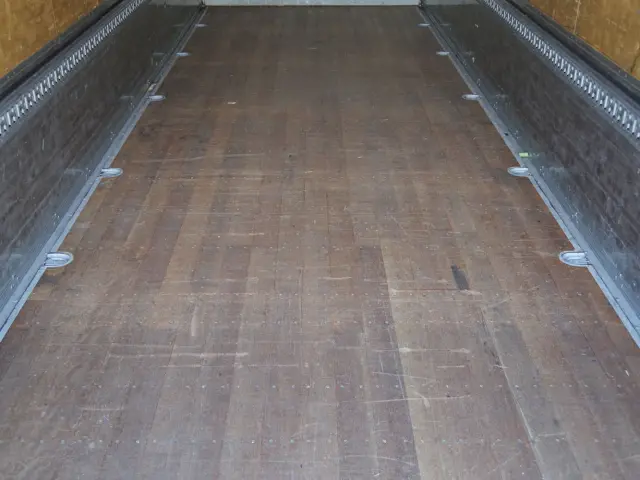 いすゞ フォワード QKG-FTR34T2(2WD)の写真17