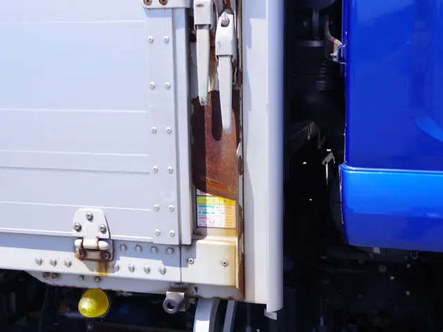 いすゞ フォワード QKG-FTR34T2(2WD)の写真28