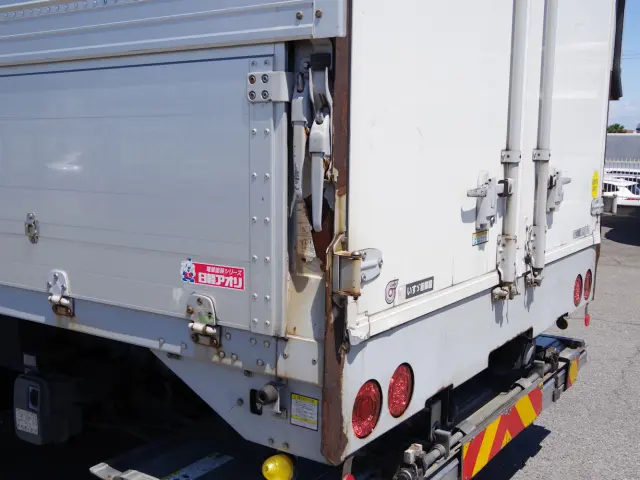 いすゞ フォワード QKG-FTR34T2(2WD)の写真30