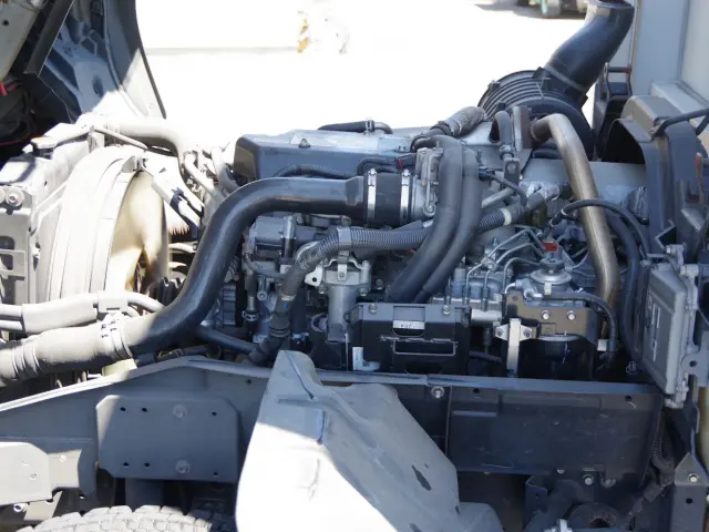 いすゞ フォワード QKG-FTR34T2(2WD)の写真34