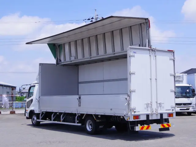 三菱 ファイター 2KG-FK64F(2WD)の写真3