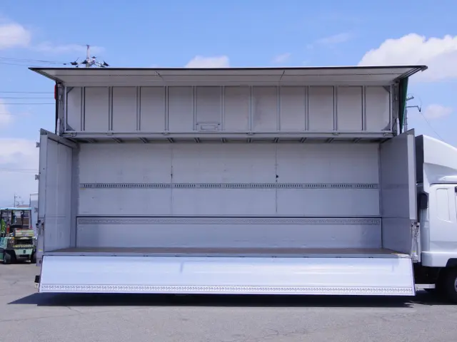 三菱 ファイター 2KG-FK64F(2WD)の写真11