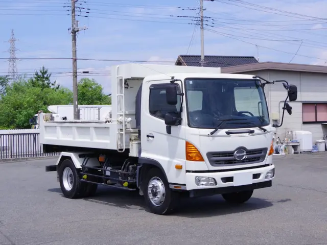 日野 レンジャー LKG-FJ7JDAA(2WD)の写真2