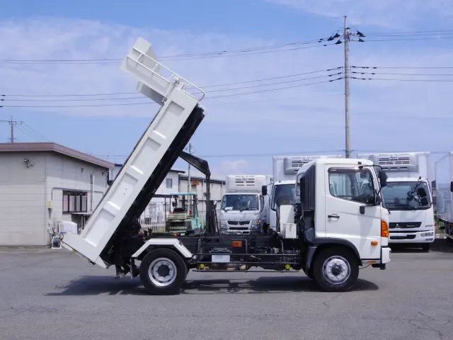 日野 レンジャー LKG-FJ7JDAA(2WD)の写真11