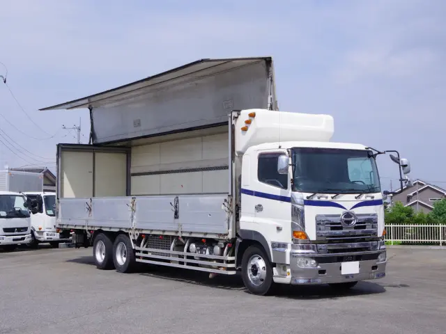 日野 プロフィア BDG-FR1EXYG(6x2)の写真2