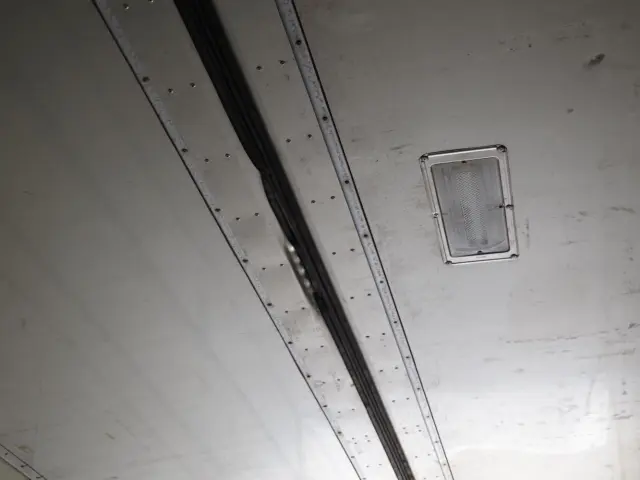 日野 プロフィア BDG-FR1EXYG(6x2)の写真33