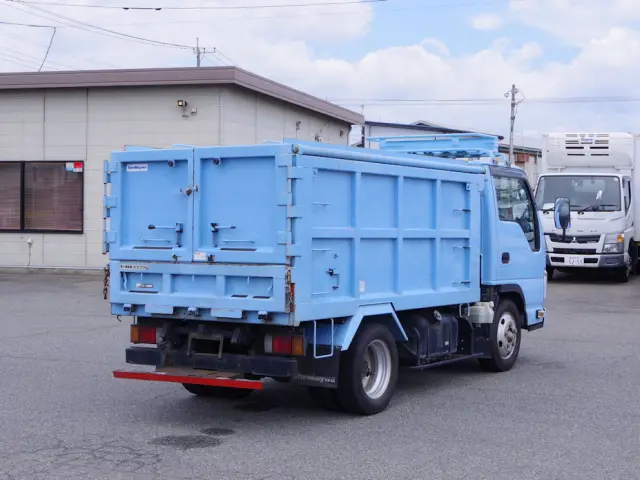 いすゞ エルフ TPG-NKR85AN(2WD)の写真4