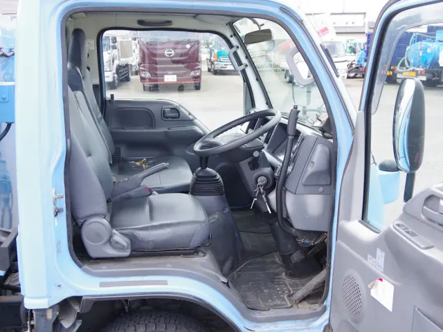 いすゞ エルフ TPG-NKR85AN(2WD)の写真29