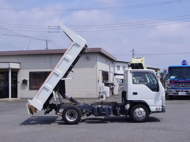 いすゞ エルフ TPG-NKR85AN(2WD)の写真9