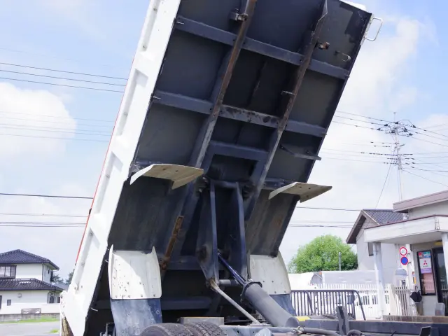 いすゞ エルフ TPG-NKR85AN(2WD)の写真11