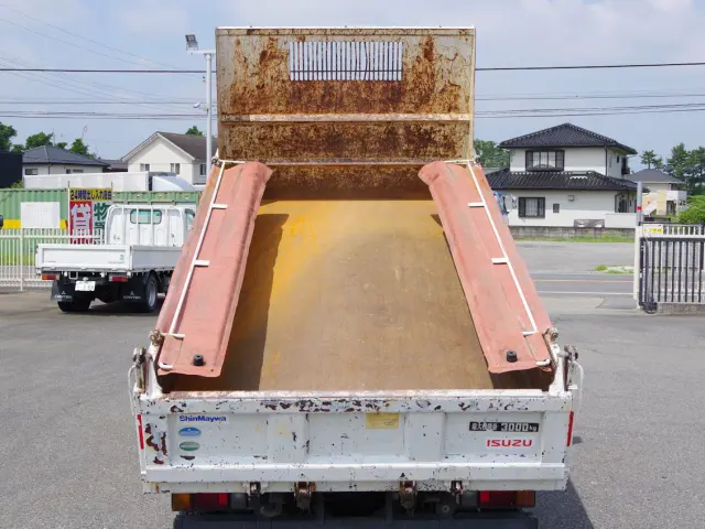 いすゞ エルフ TPG-NKR85AN(2WD)の写真13