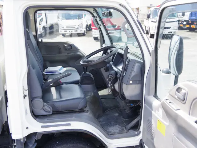いすゞ エルフ TPG-NKR85AN(2WD)の写真24