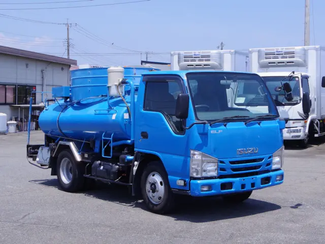いすゞ エルフ TPG-NKR85AN(2WD)の写真2
