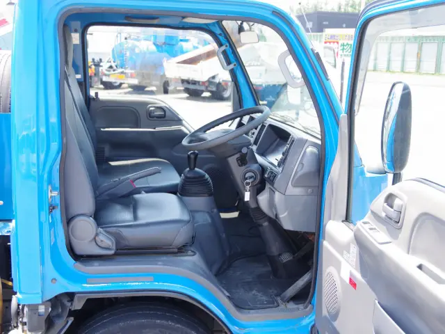 いすゞ エルフ TPG-NKR85AN(2WD)の写真28