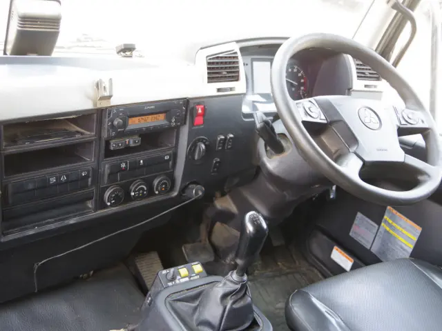 三菱 ファイター 2KG-FK62F(2WD)の写真26
