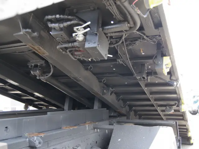 いすゞ エルフ TPG-NPR85AN改(2WD)の写真9