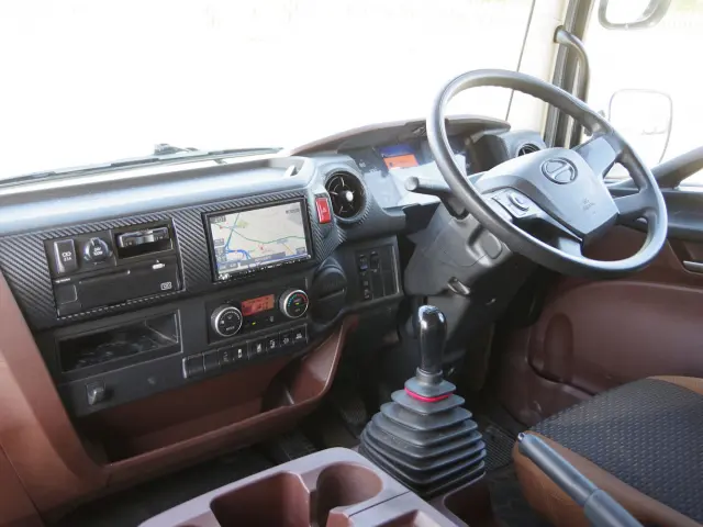 日野 レンジャー 2KG-FD2ABA(2WD)の写真22