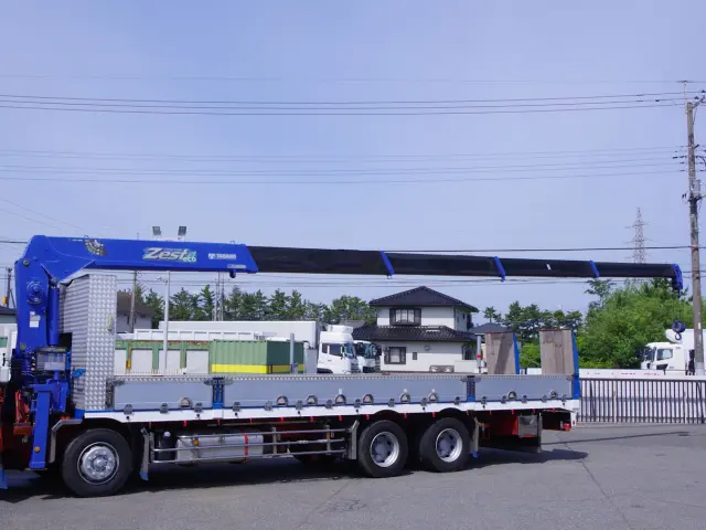 いすゞ ギガ QKG-CYJ77A(8x4)の写真13