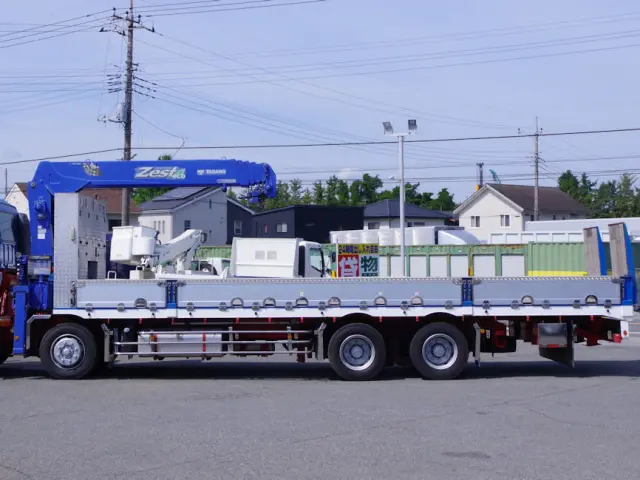 いすゞ ギガ QKG-CYJ77A(8x4)の写真23