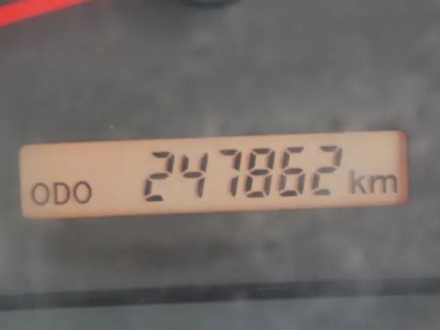 いすゞ フォワード TKG-FRR90S2(2WD)の写真32