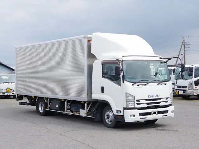 いすゞ フォワード 2RG-FRR90T2(2WD)の写真2