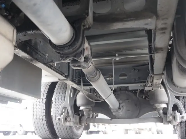 いすゞ フォワード 2RG-FRR90T2(2WD)の写真9