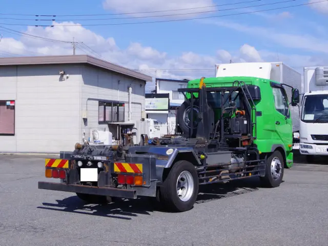 三菱 ファイター QKG-FK62FZ(2WD)の写真4