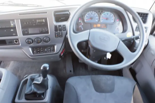 UD コンドル QKG-PK39LHの写真15