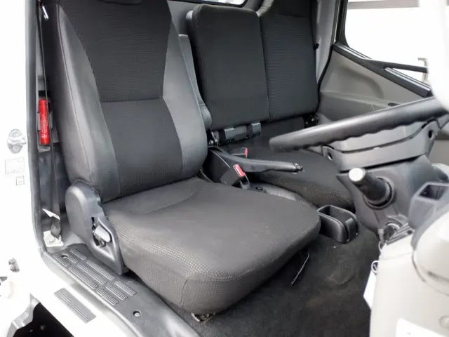 三菱 キャンター TPG-FEA50の写真40