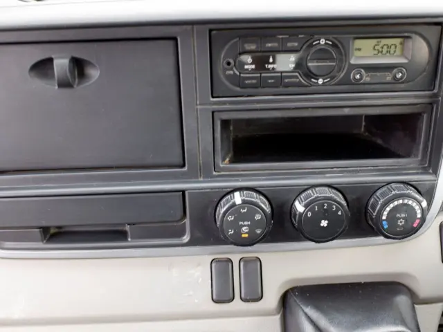 三菱 キャンター TPG-FEA50の写真42