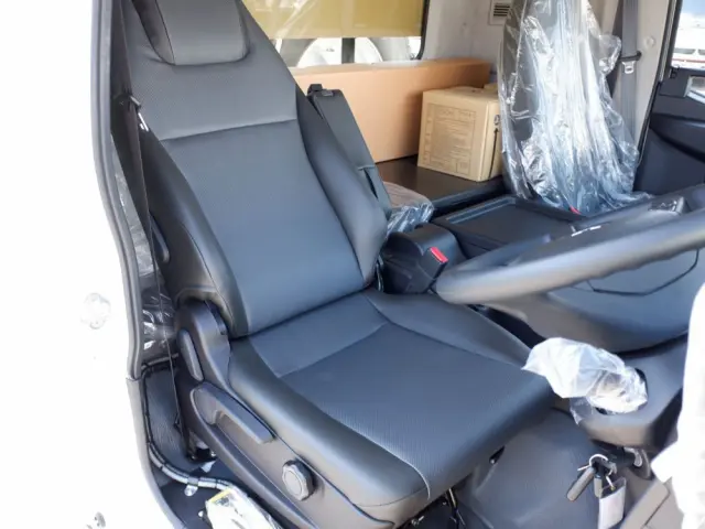 三菱 ファイター 2KG-FK62FZの写真22