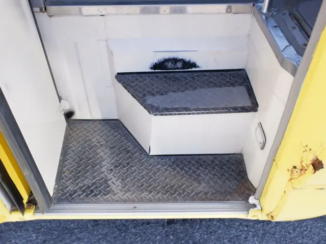 日野 リエッセⅡ KK-BB58M(4WD)の写真11