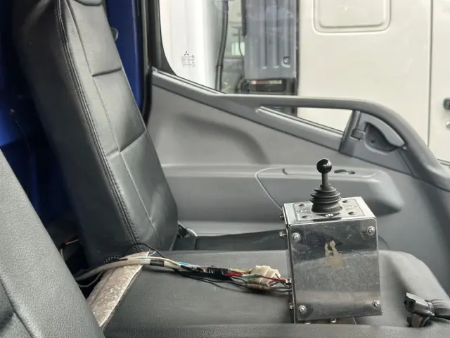 三菱 キャンター PDG-FG70DD(4WD)の写真31