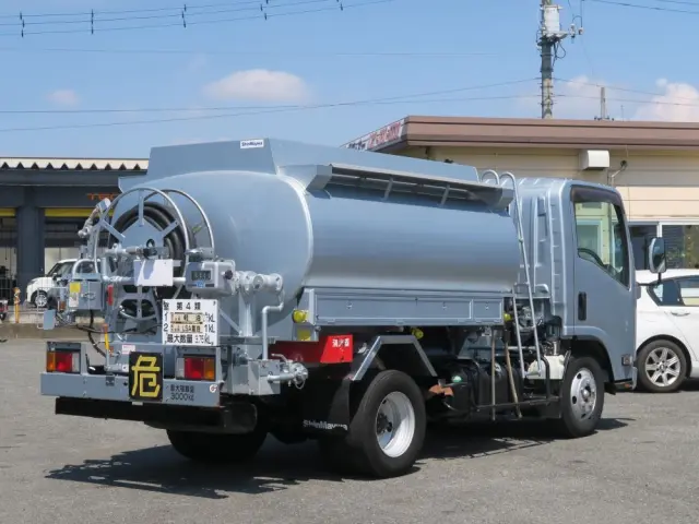 いすゞ エルフ TPG-NMR85Nの写真2