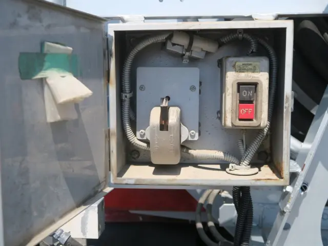 いすゞ エルフ TPG-NMR85Nの写真15