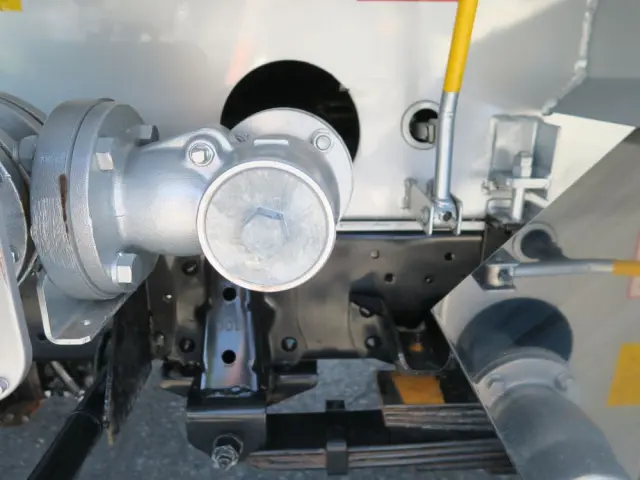 いすゞ エルフ TPG-NMR85Nの写真21