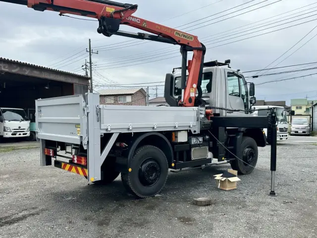 メルセデス・ベンツ ウニモグ 不明(4WD)の写真4