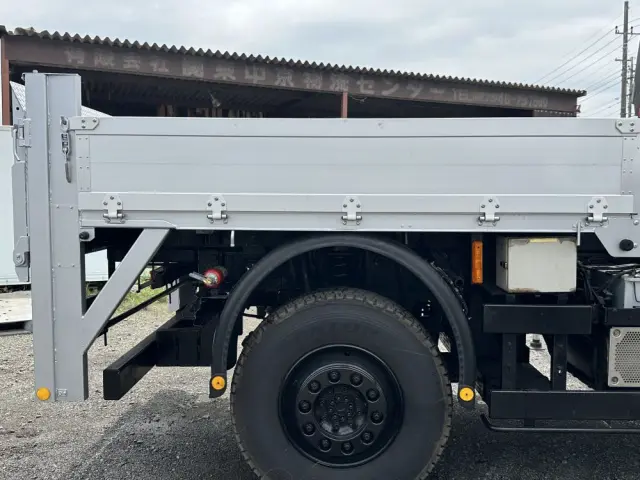 メルセデス・ベンツ ウニモグ 不明(4WD)の写真13