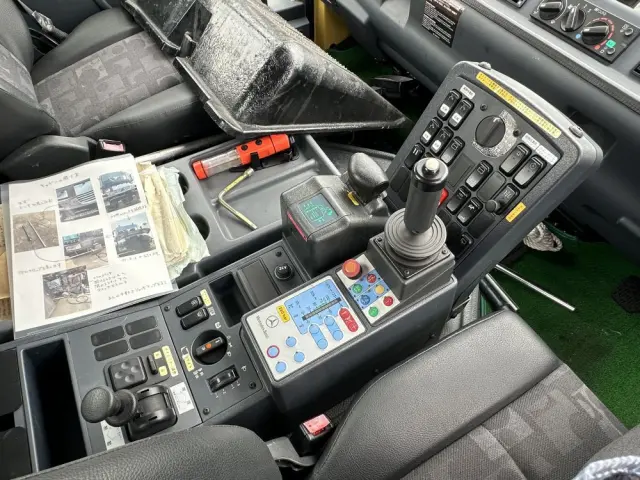 メルセデス・ベンツ ウニモグ 不明(4WD)の写真31