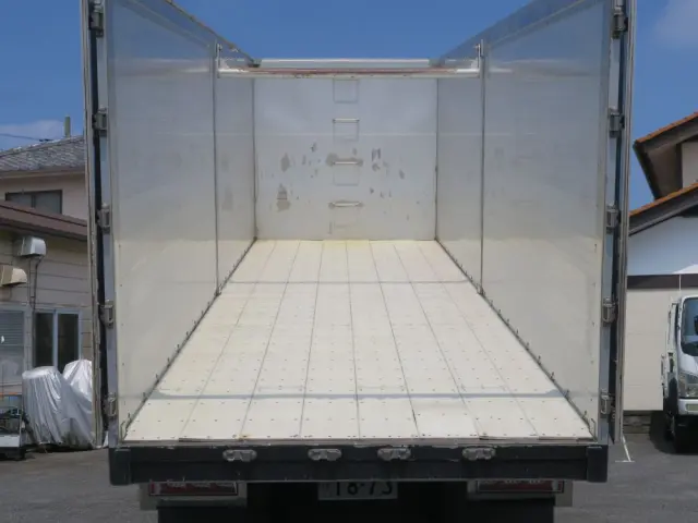 いすゞ ギガ 2PG-CYZ77C(6x4)の写真2