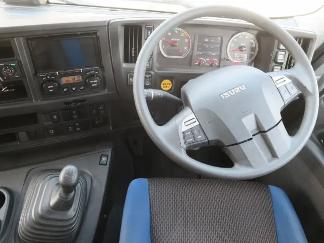 いすゞ ギガ 2PG-CYZ77C(6x4)の写真23