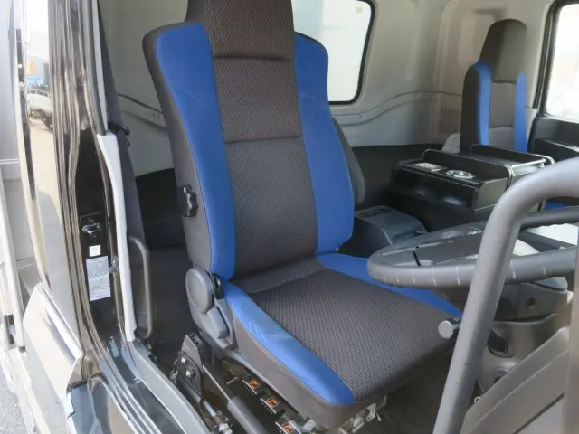 いすゞ ギガ 2PG-CYZ77C(6x4)の写真26