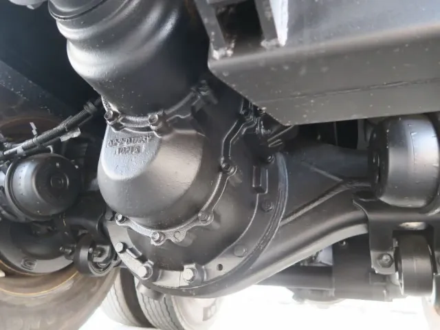 いすゞ ギガ 2PG-CYZ77C(6x4)の写真31