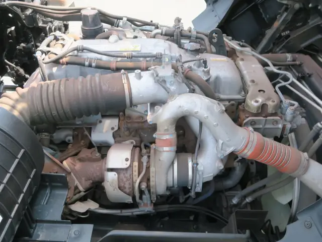 いすゞ ギガ 2PG-CYZ77C(6x4)の写真32