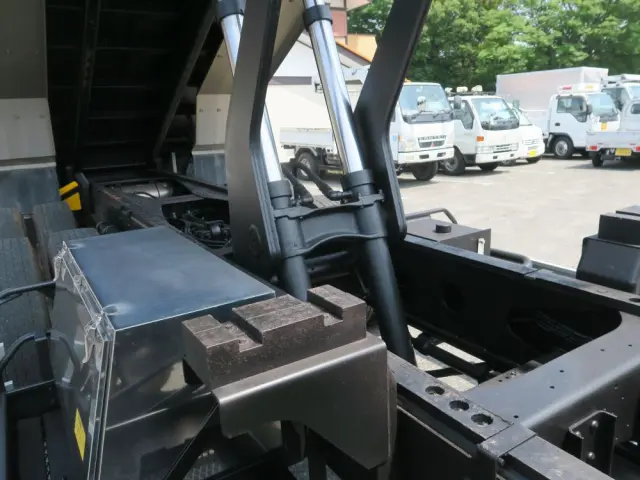 いすゞ ギガ 2PG-CYZ77C(6x4)の写真41