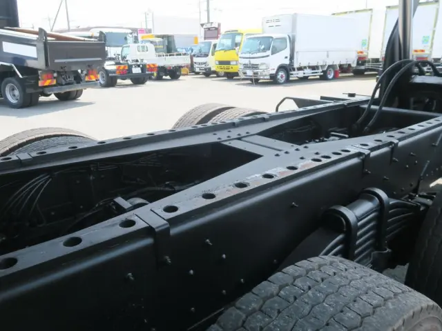 いすゞ ギガ 2PG-CYZ77C(6x4)の写真43