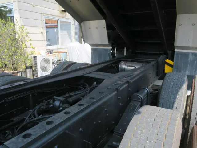 いすゞ ギガ 2PG-CYZ77C(6x4)の写真44