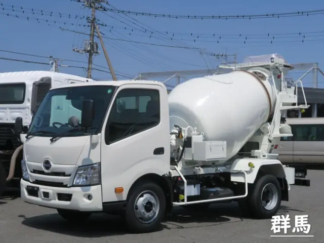 日野 デュトロ 2DG-XZU700Mの写真1